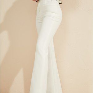 GUESS by Marciano Fit-and-Flare Pant; White; 4